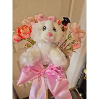 fehér cicás csokor 2026