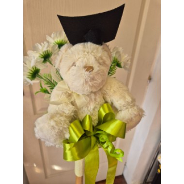 fehér macis csokor ballagási kalappal